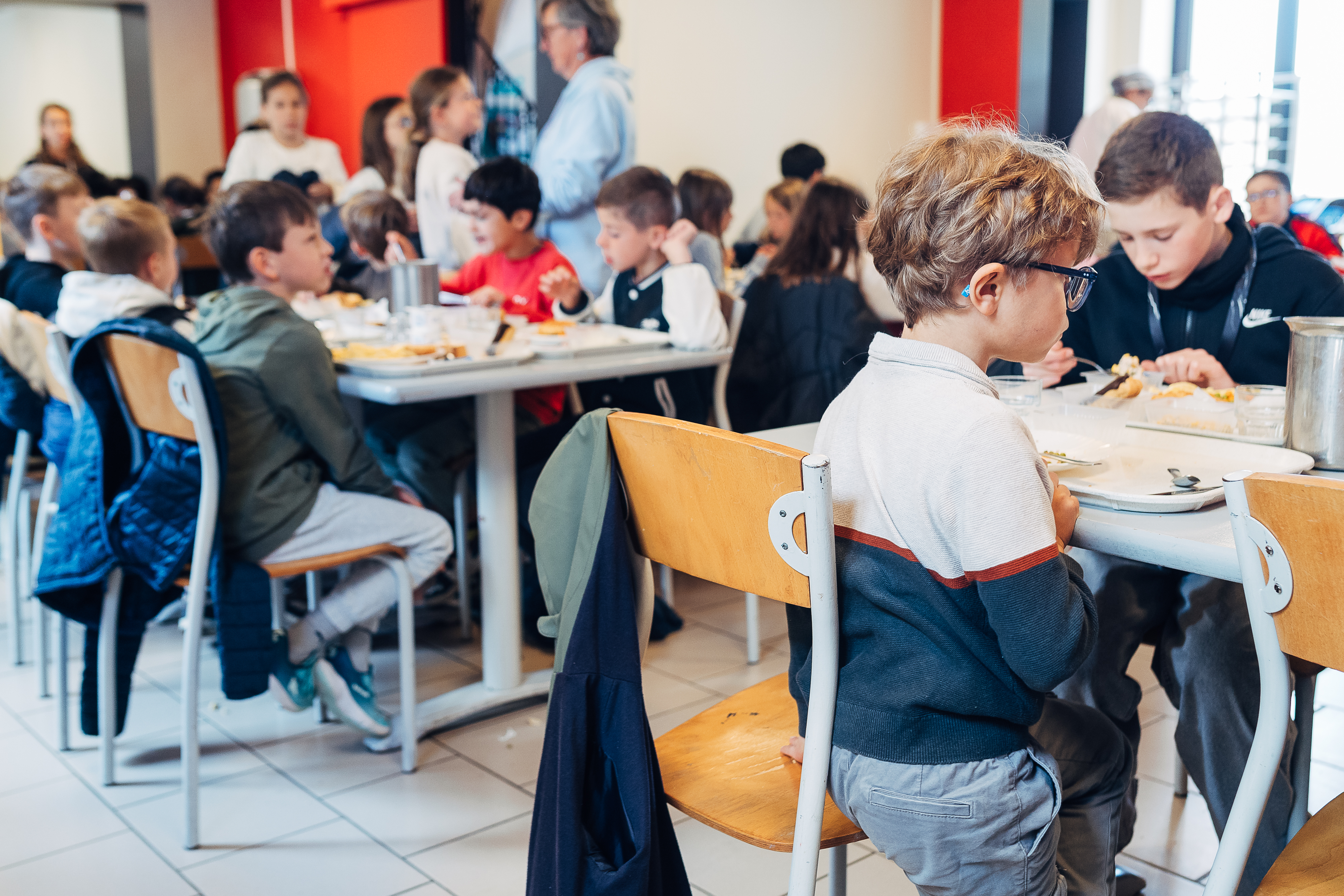 Salle de restauration scolaire